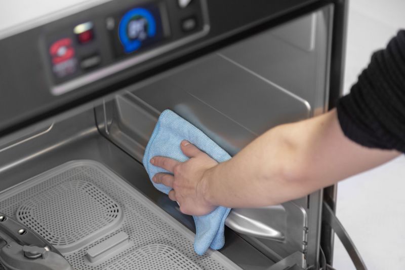 Comment nettoyer un lave-vaisselle industriel
